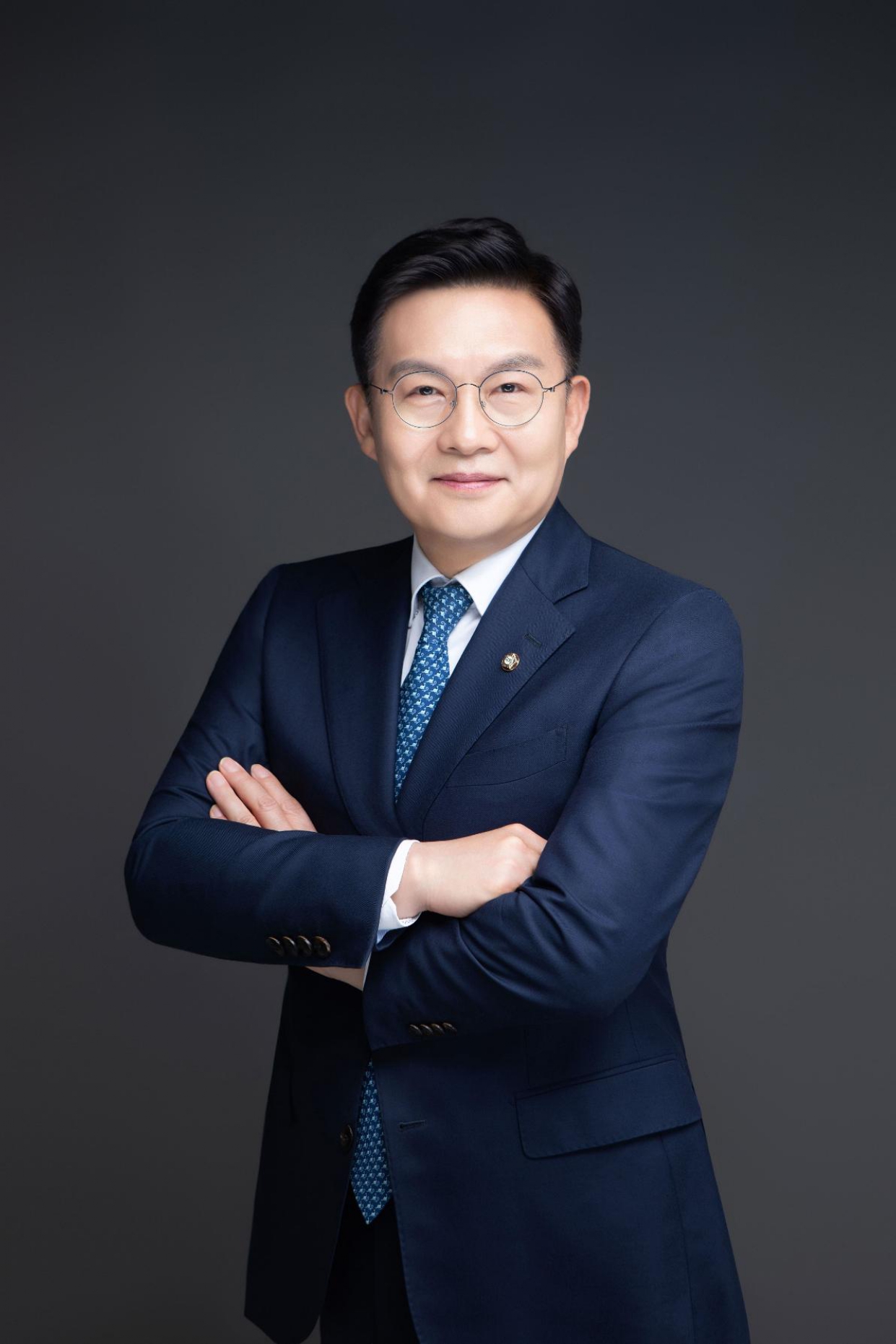 김윤